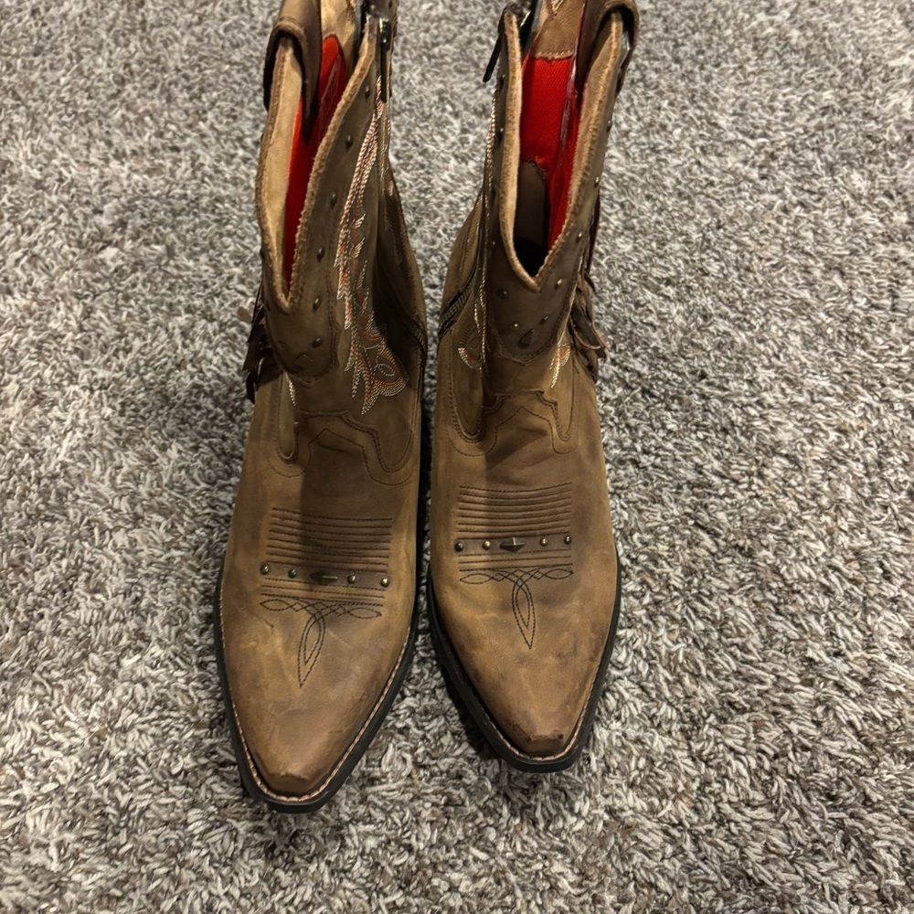 Durango Brown Heeled Western Boots - Picture 2 of 8